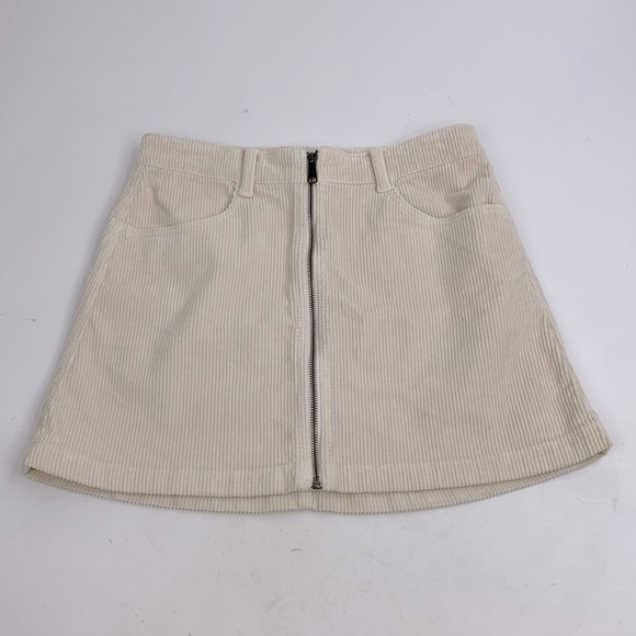 American Eagle Corduroy Mini skirt Size 6 Zip up front Pockets Creme ivory - Picture 1 of 13